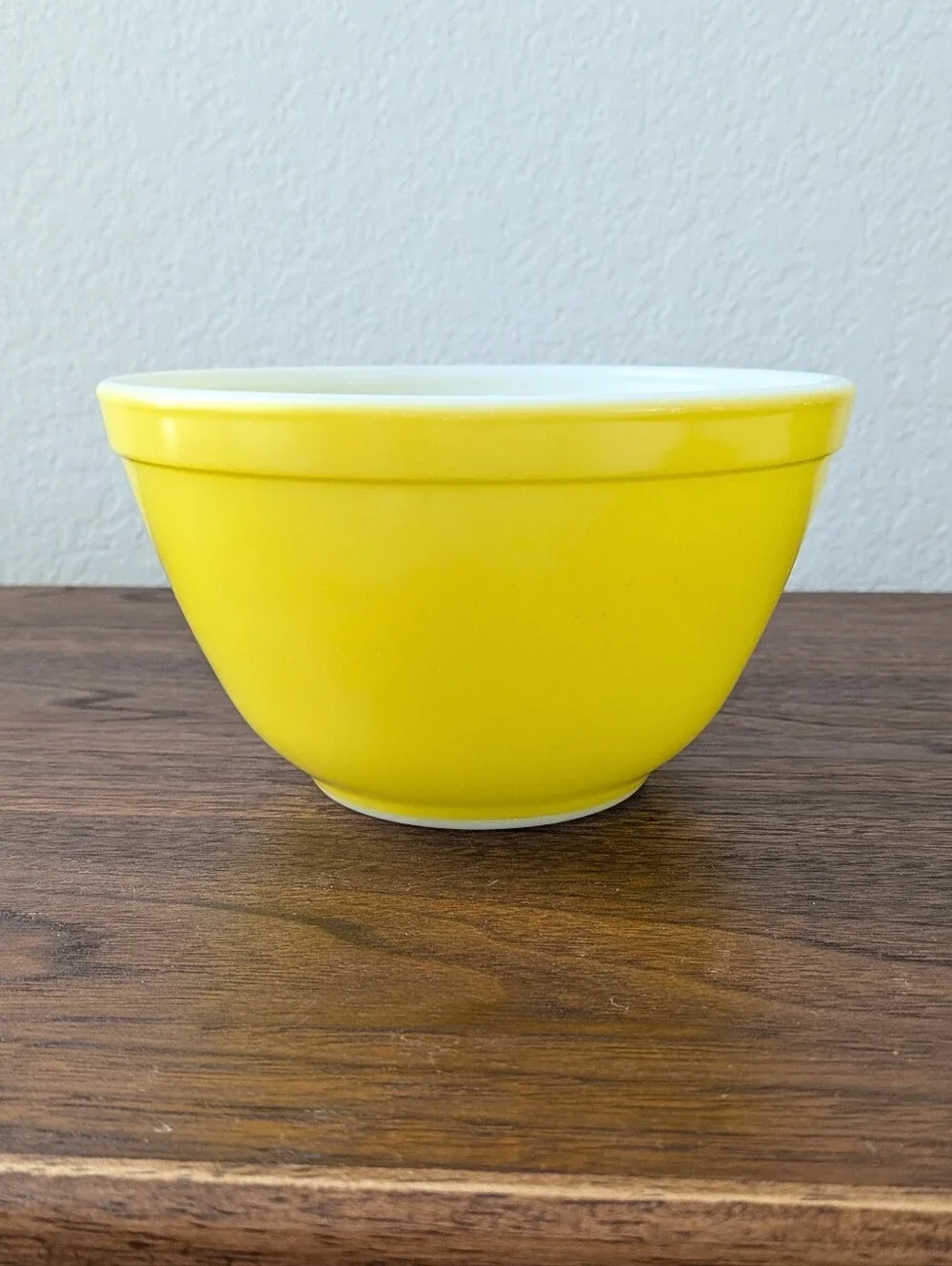 Vintage Pyrex Yellow Bowl 401  1 1/2 pt Small Nesting Bowl Excellent Condition